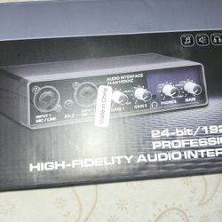 MICROPHONE AND INNERFACE 