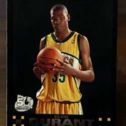 Really Nice Kevin Durant Rookie Card In MINT CONDITION 
