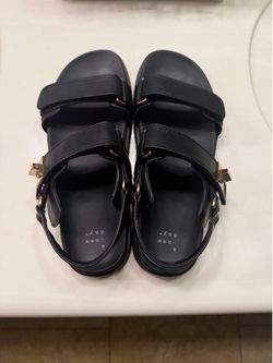 Woman’s shoes