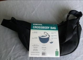 32 Degrees Crossbody Bag
