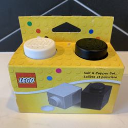 2013 LEGO Exclusive #850705 SALT & PEPPER SET   Brand new (some minor flaw in the packaging)   There are small holes on the front (as pictured)   Appr