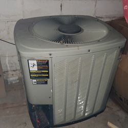I Have This Air Condition Condenser in Good Condition  Division And  Ashland  Only For Pick Up 