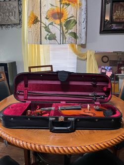 VIOLIN WITH CASE