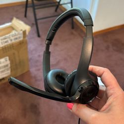 Logi Headset. 