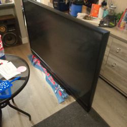 FREE & IT WORKS! - 72" PROJECTION TV - PICKUP ONLY