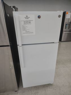 $569 GE 15.6 Cu Ft Energy Star Standard Refrigerator
