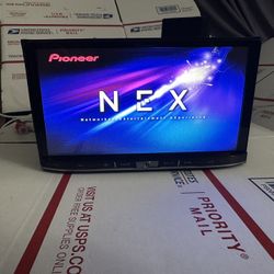 Pioneer AVIC-8100NEX Carplay/Bluetooth Indash