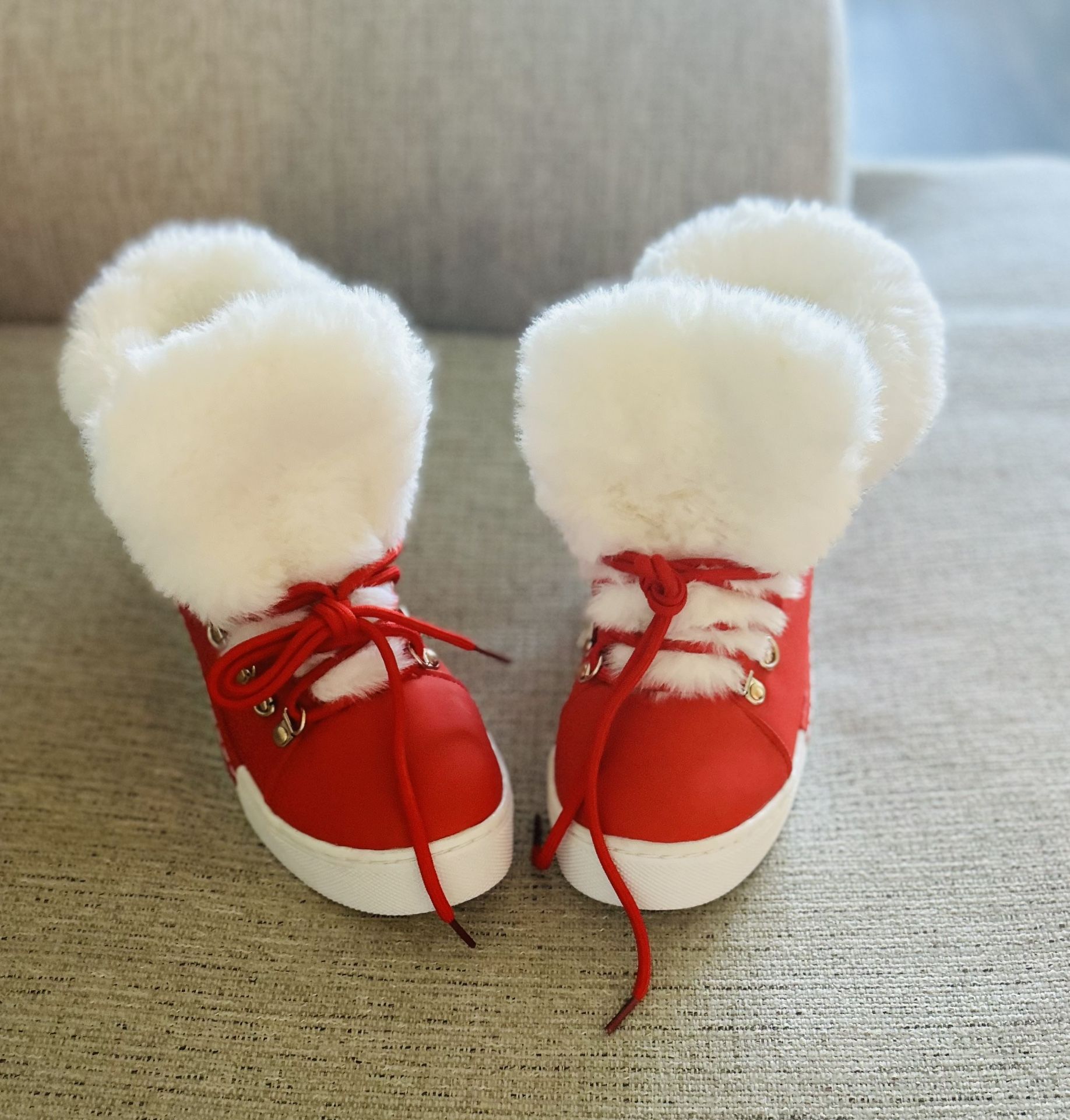 Sneakers Red Boots With White fur Sneakers WINTER ❄️❄️