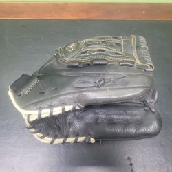 12.5" RHT MIZUNO LEATHER BASEBALL GLOVE