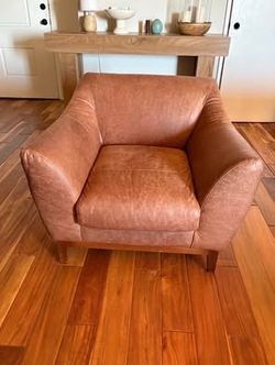 Leather Lounge Chair