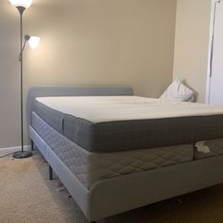 Queen Size Bed Frame/mattress/support