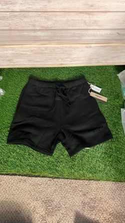 Black essential short size medium