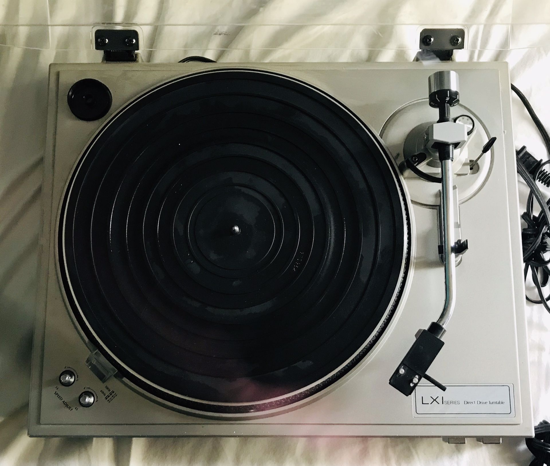 Vintage Record Player LXI Turntable Model 564.9797 Works only needs new needle/cartridge. $25