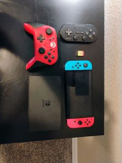 Nintendo Switch OLED + 1 Game and 2 Wireless Controllers