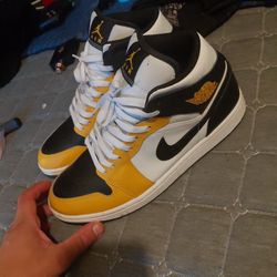 Size 10 1/2  Worn Once 