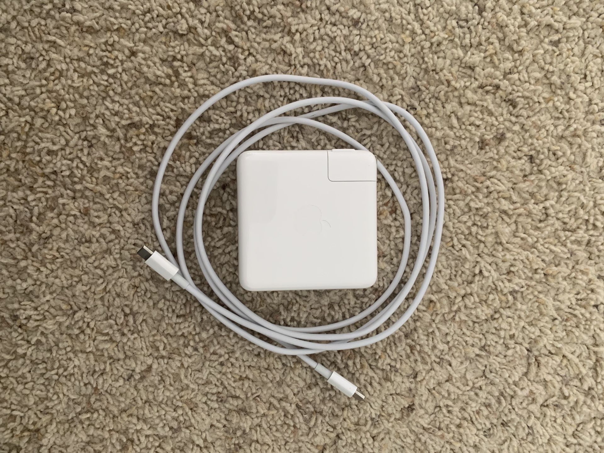 87W USB-C Power Adapter - MacBook Pro (2016-2019)