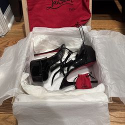 Christian Louboutin So Jenlove Alta 150