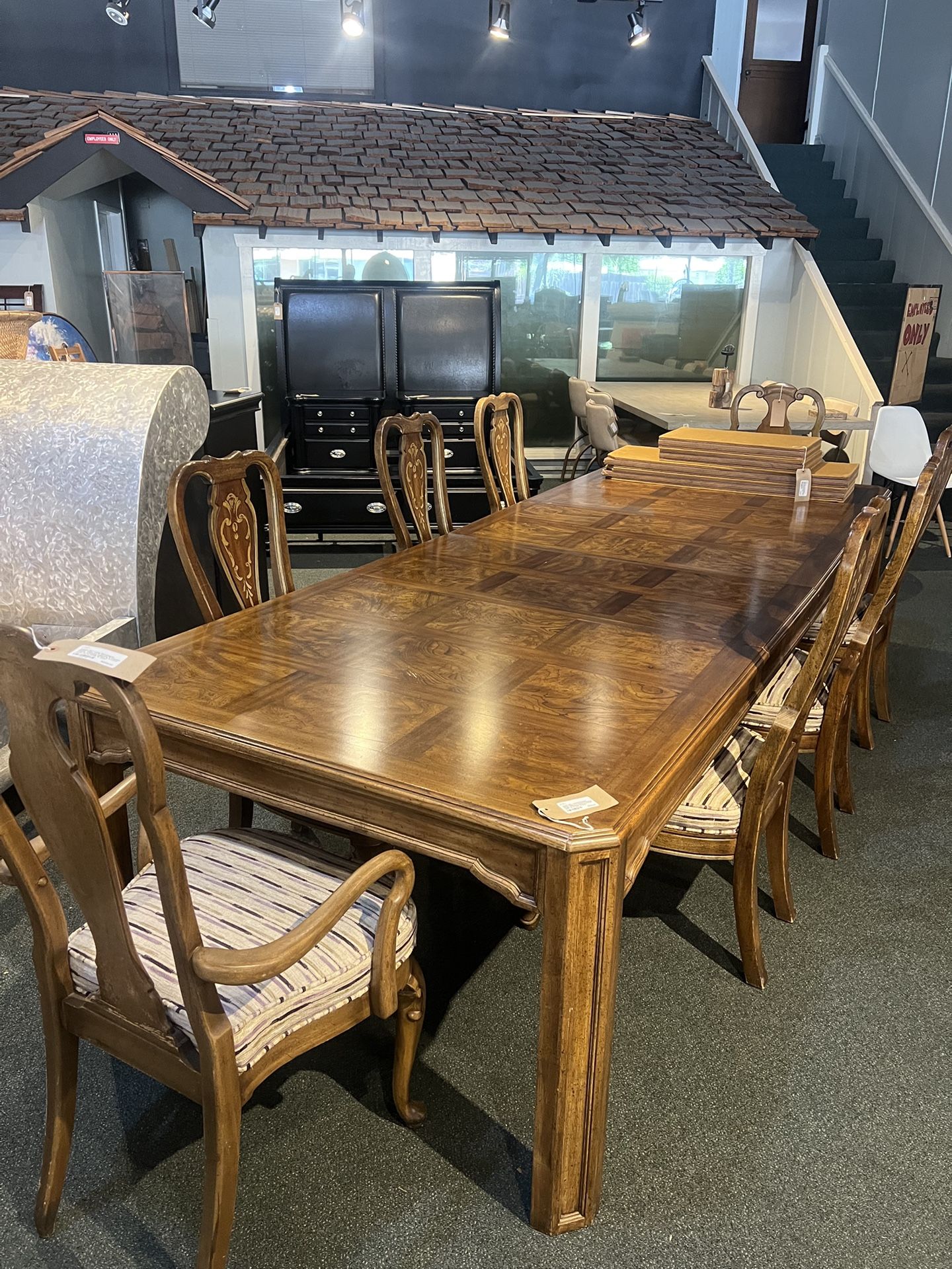  Long Rectangular Dining Table w/ 2 leaves, 2 Captain Chairs, 6 Dining Chairs & 3 cover pads As Is (wear & tear) - SKU: UG4LY8
