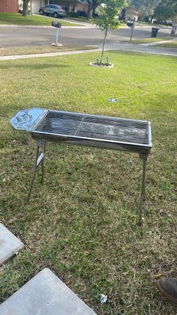 Portable bbq grill