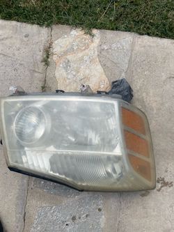 2005-2007 Nissan Titan headlight