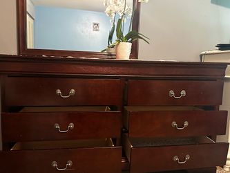 Solid Wood 6-Drawer Dresser with Mirror