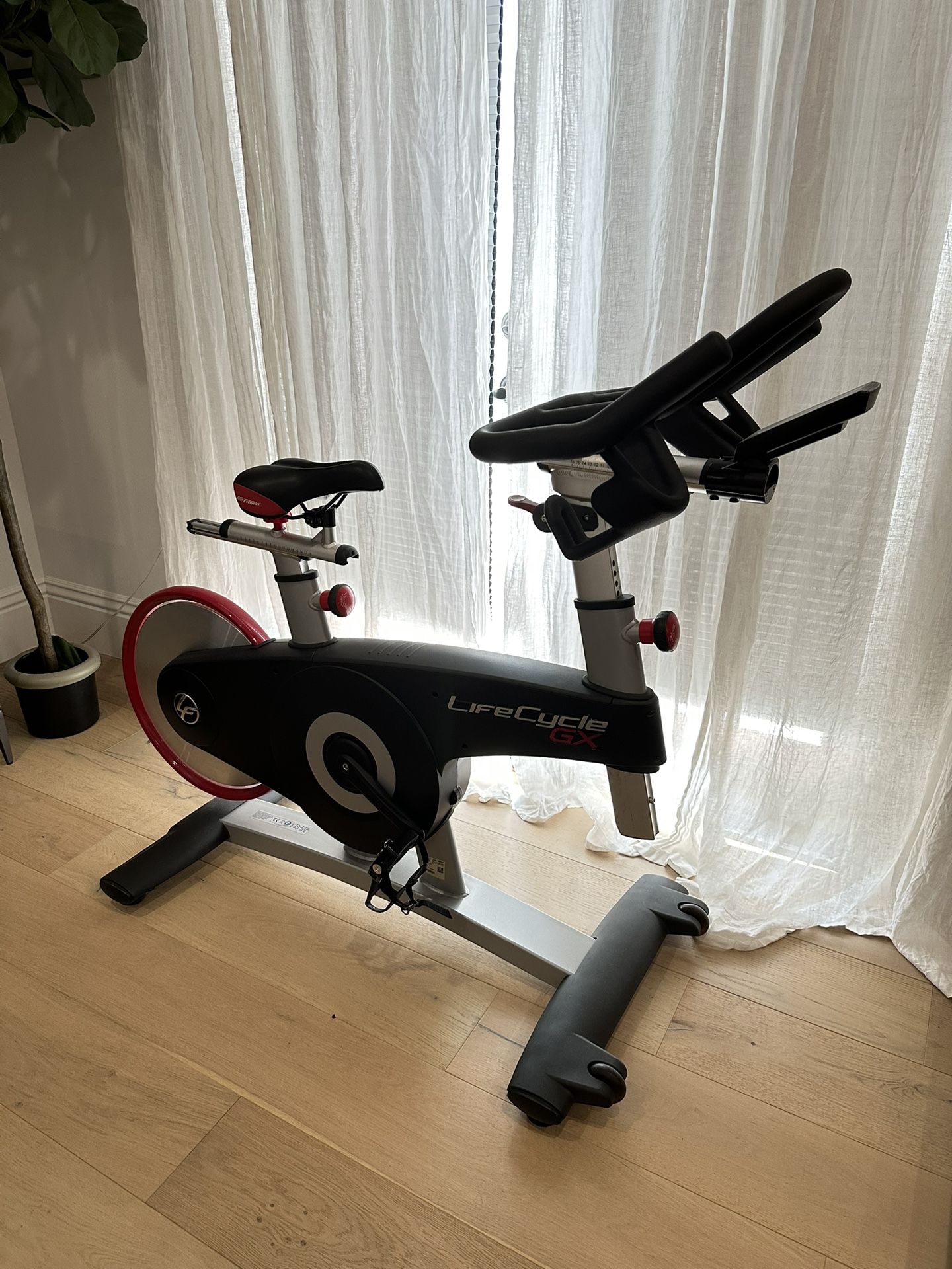 Indoor Lifecycle GX Exercise Bike