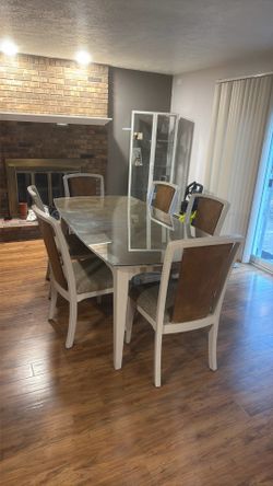 Dining room table
