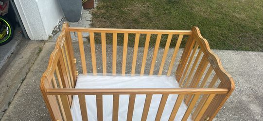 Folding Portable Crib