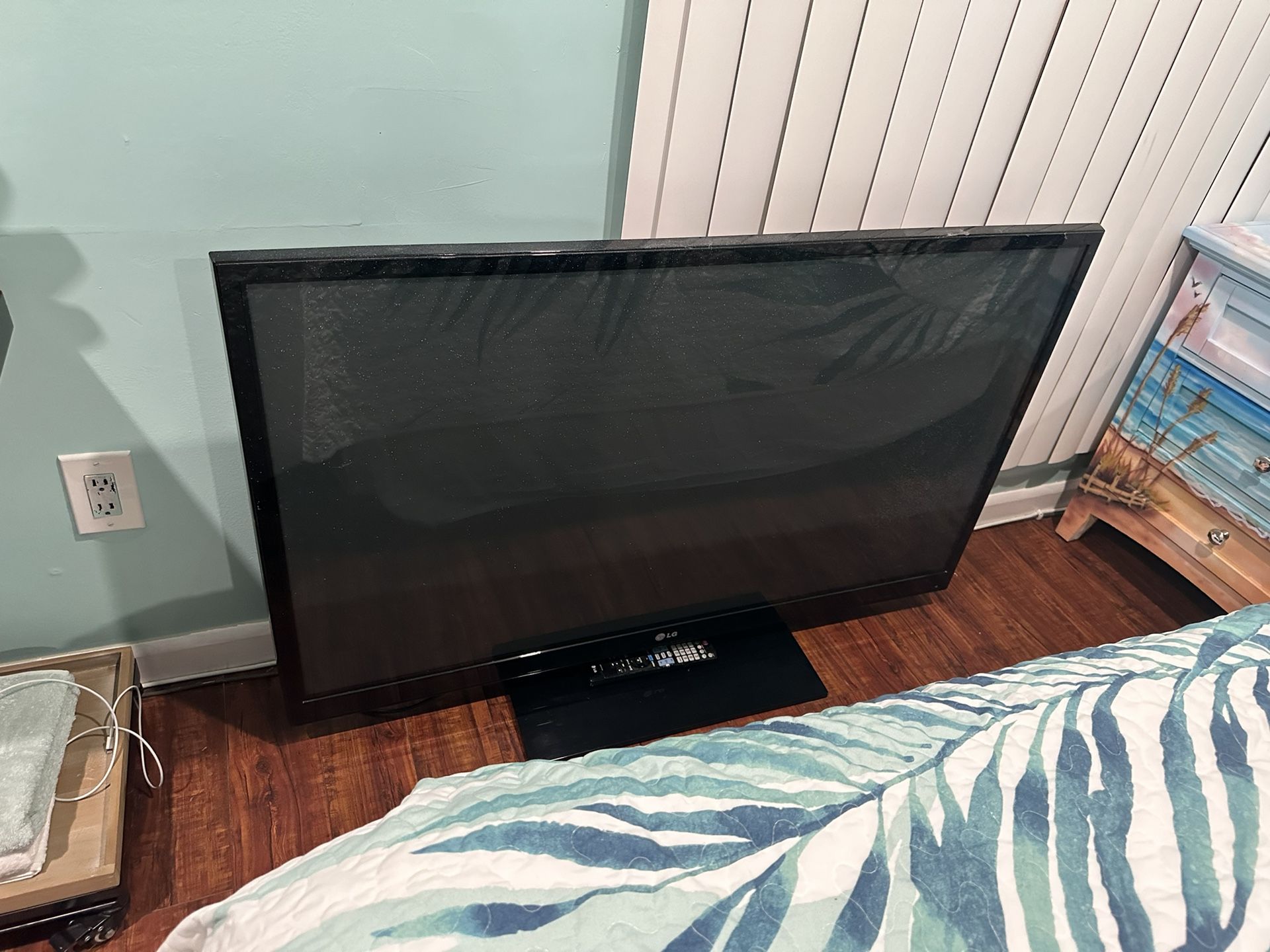 LG 50” Plasma TV ( Model 50PV450)