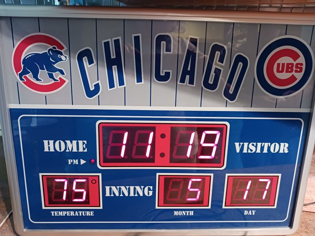 Chicago Cubs Clock With Temperature And Calendar 