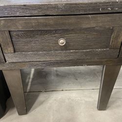 Living Room Table With Powered Outlet 