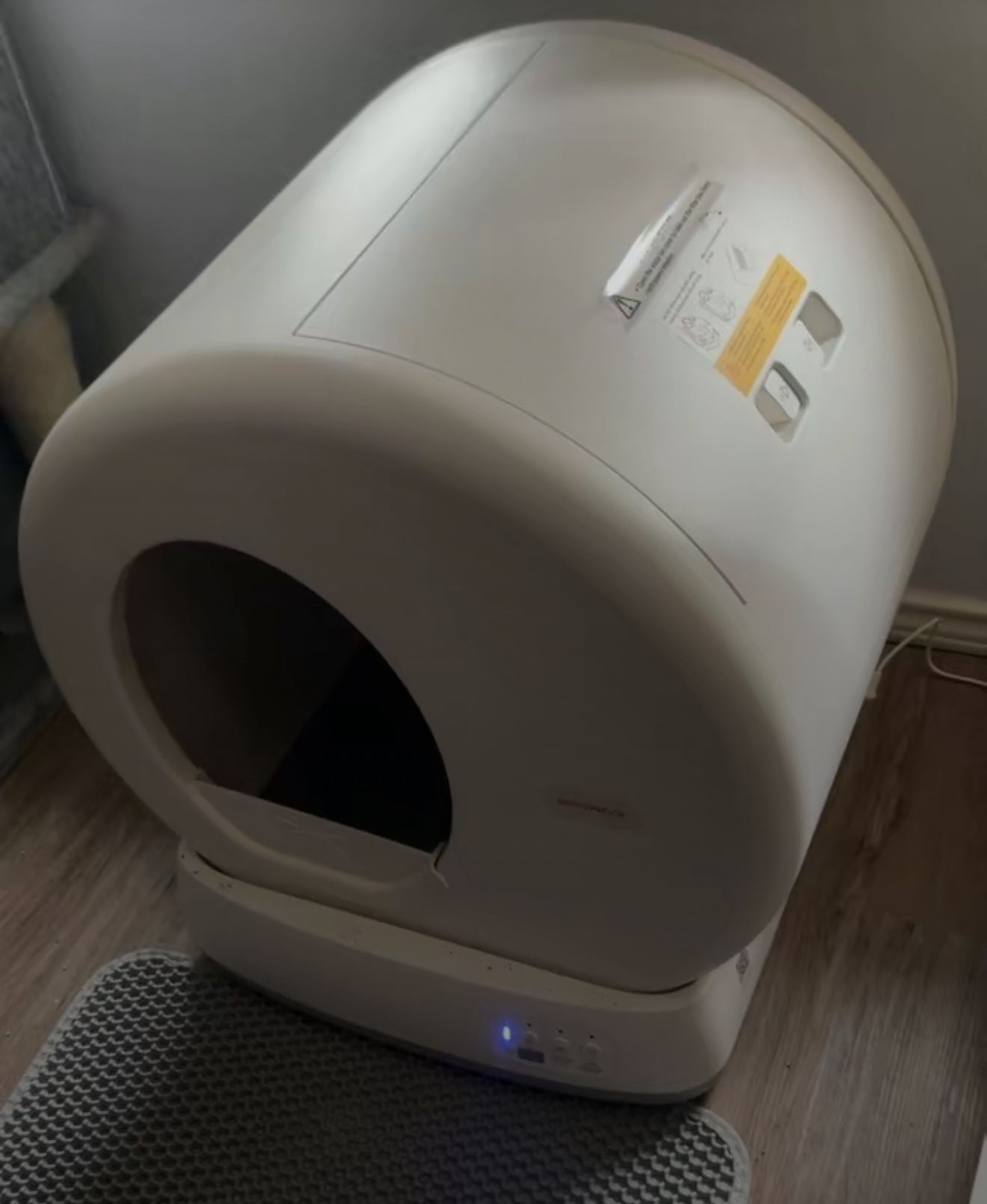 Meowant Self Cleaning Litter Box With Bags 