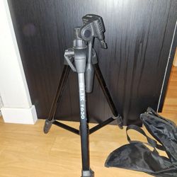 Slik Camera Tripod And Carrying Case