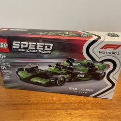 LEGO Speed Champions KICK Sauber F1 Team C44 Race Car (77247)