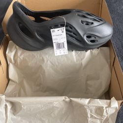 Yeezy Foam RNR