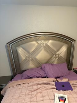 Queen Bedroom
