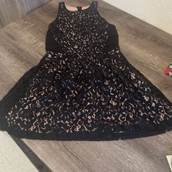Black Lace Dress - L