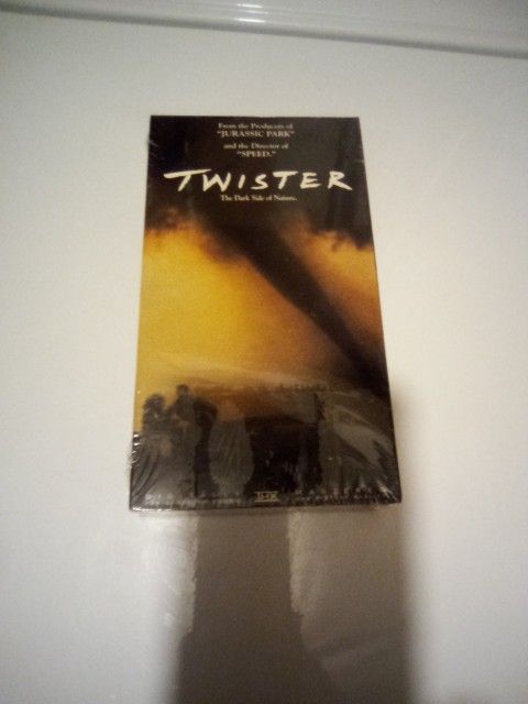 Vintage Neveropen Twister Movie