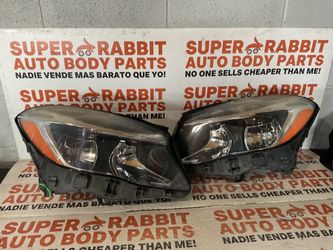 2015 GLA Headlight PAIR Halogen OEM 🔥 2020