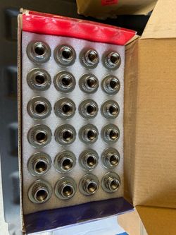 Set of 24 Chrome Flanged Lug Nuts