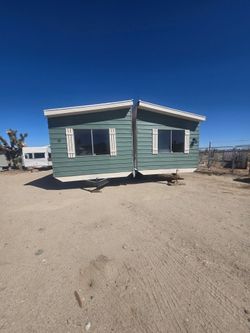 1976 mobile Home  3 recamaras dos baños lista para su propiedad