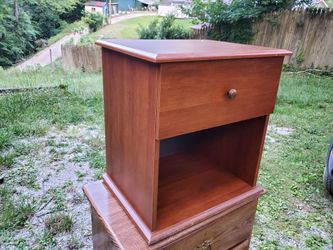 Wooden End Table with Drawer / Nightstand