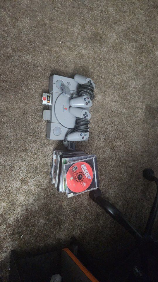 Ps1 With 2 Games And 15 Games