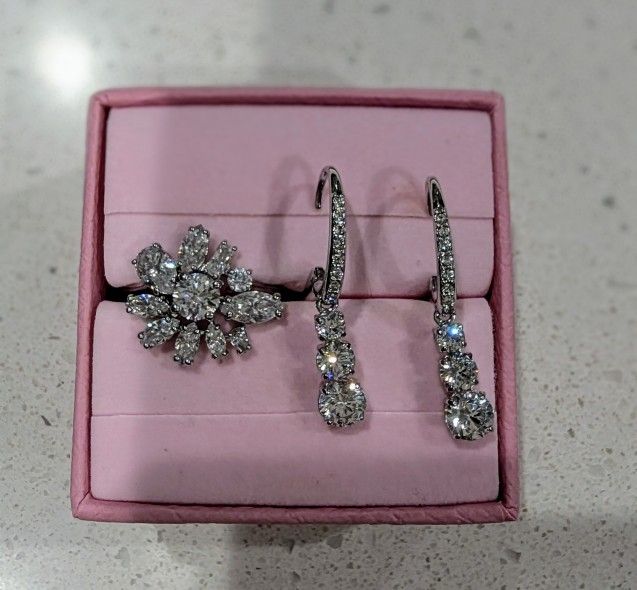 SWAROVSKI CRYSTAL RING & / or EARRINGS