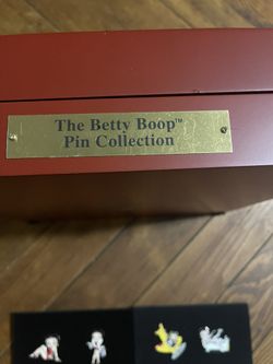 Betty Boop Pins With Wooden Box