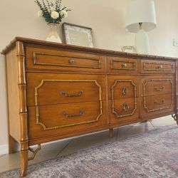 Stunning Vintage MCM Dixie Dresser