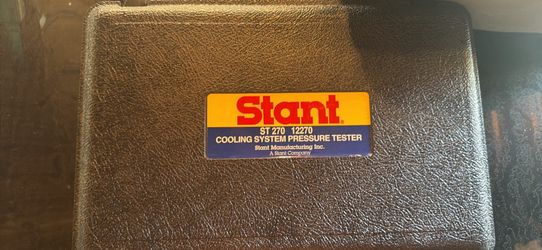 Cooling system pressure tester