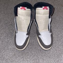 Travis Scott Jordan 1 