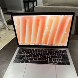 APPLE MACBOOK PRO TOUCHBAR 13” QUAD CORE i7 16GB 500GB SSD! LOADED! 