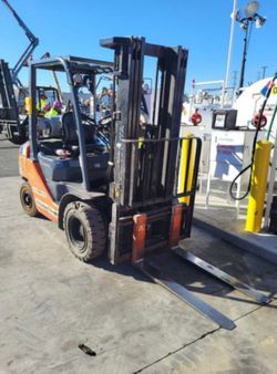 2018 Toyota 8FGU25 Warehouse Forklift